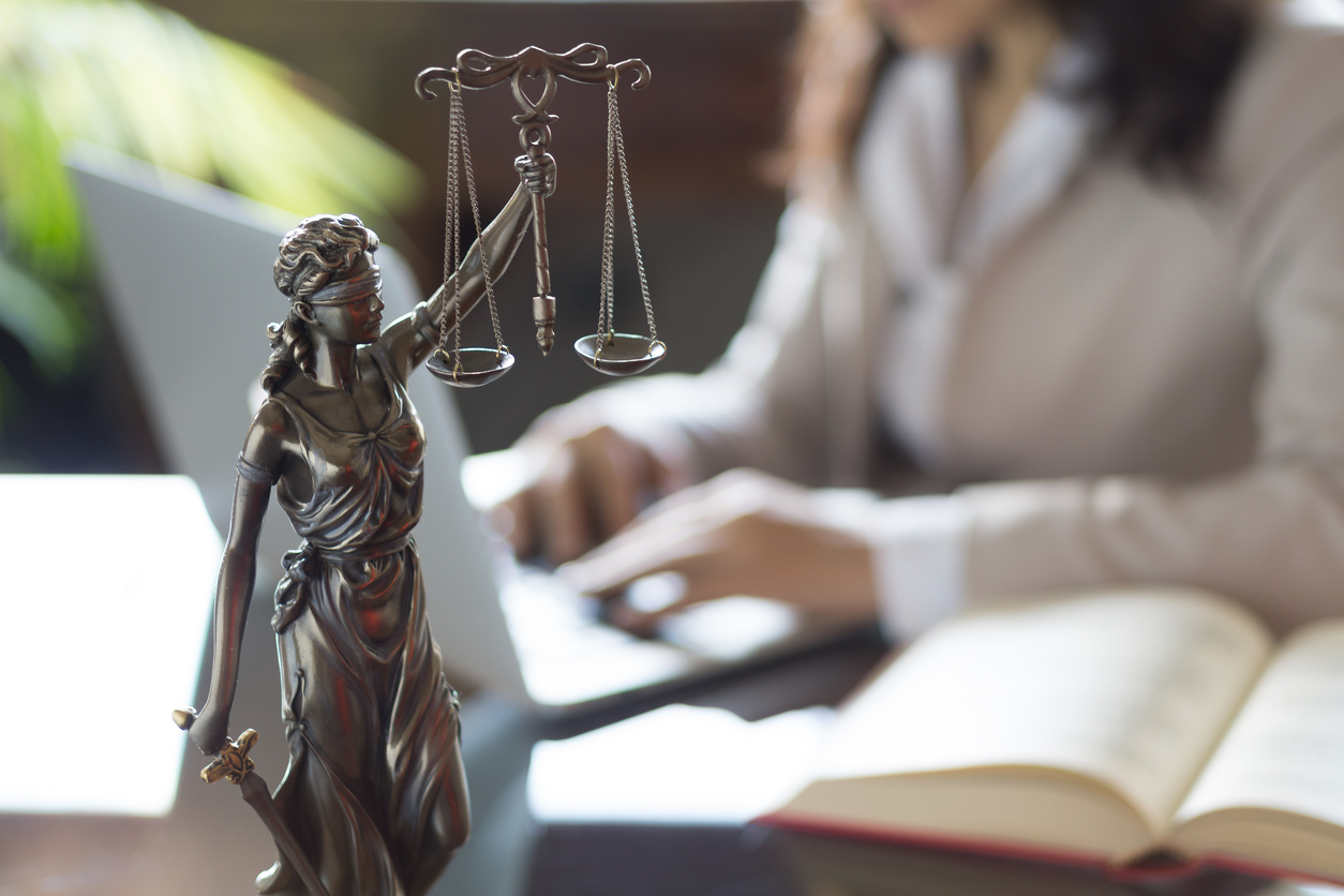 How Personal Injury Lawyers Can Stand Out in a Competitive Job Market